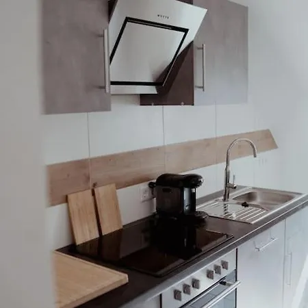 3-zimmer-wohnung Im Herzen Von Ruettenscheid Apartment